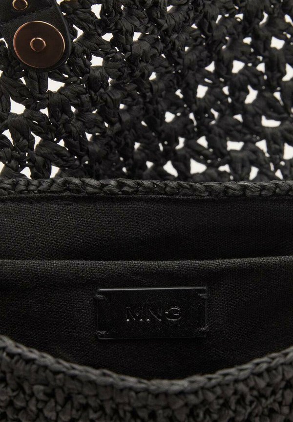 NATURAL SHOULDER WITH STUDS - Cross body bag3