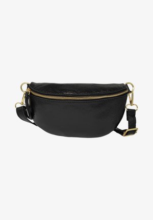Sac en cuir noir en bandoulière avec une forme arrondie, fermeture éclair en métal doré et bandoulière réglable avec une boucle dorée. Texture lisse.