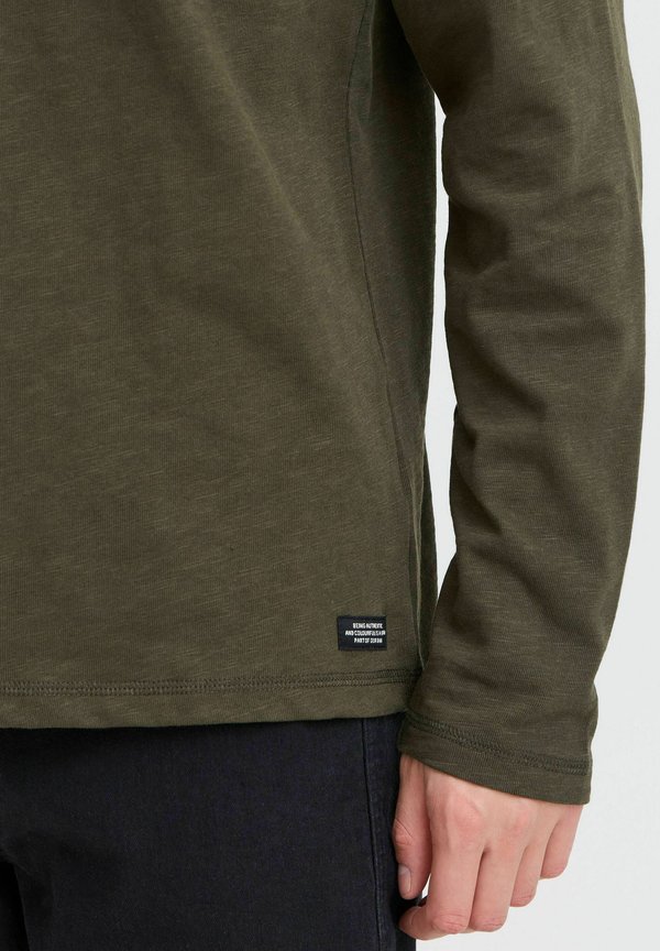 BHTEE - Long sleeved top - forest night3