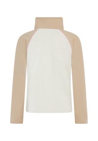 Tan en witte longsleeve top met een hoge kraag, raglanmouwen en contrasterende roze stiksels langs de schoudernaden. Gladde textuur.