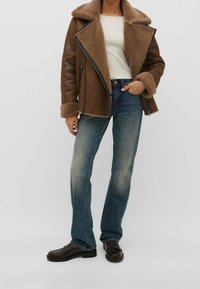 Stradivarius Chaqueta de cuero sintético - brown