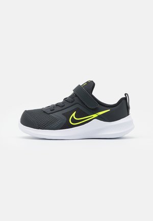 DOWNSHIFTER 11 - Neutral running shoes - dark smoke grey/volt/black/white