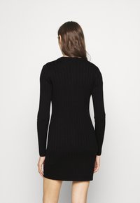 Abercrombie & Fitch BUTTON DEEP MINI - Vestido de malha - black