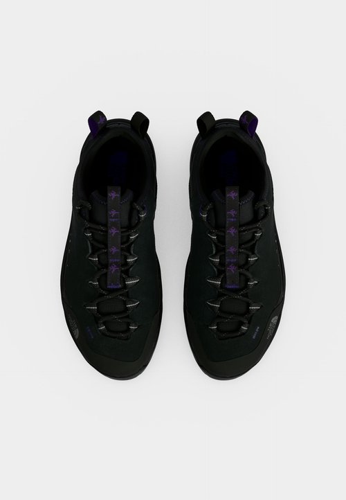 The North Face CLYFFE TREK UNISEX - Trainers - black/peak purple — photo 5