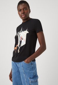 DKNY NEWSTAND - Tricou cu imprimeu - black