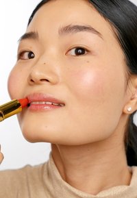 Revlon ROUGE À LÈVRES SUPERLUSTROUS - Rossetto - 654 ravish me red
