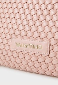 Valentino Bags SHANTEL - Kabelka - cipria