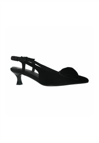 Zwarte fluwelen slingback schoen met een puntige neus, gebogen kittenhak en decoratieve strik op de wreef. Heeft uitsnijdingen aan de zijkanten.