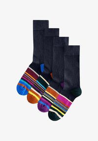 Selectat, black striped footbed