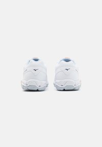 Mizuno WAVE PHANTOM 3 biały