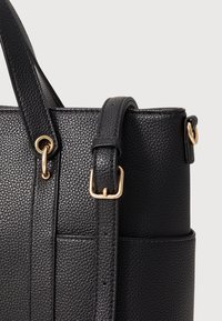 Anna Field Handbag - black