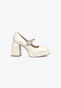 Selected, white