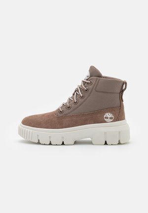 Ankle boot