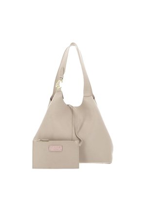 Sac hobo en cuir beige avec une seule bandoulière, des détails en métal doré et une pochette assortie beige zippée à l'avant.