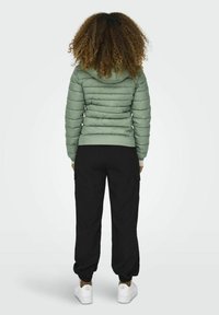 ONLY ONLTAHOE HOOD JACKET - Übergangsjacke - hedge green