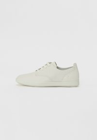 Unselected, white