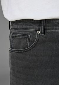 Next VINTAGE STRETCH AUTHENTIC - Traperice opuštenog kroja - black washed
