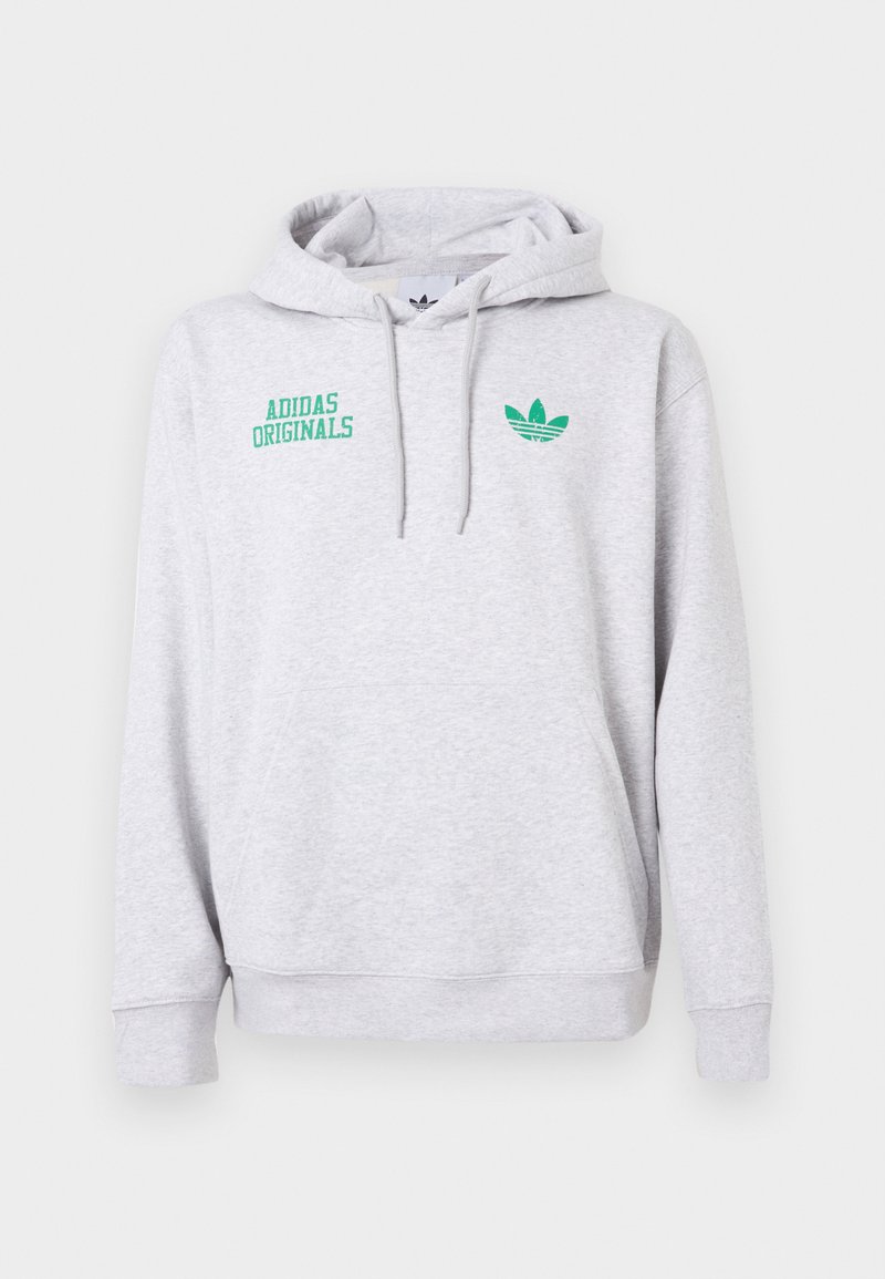 Grå hoodie lavet af en bomuldsblandingsstof. Har en frontlomme, snoretræk-hætte og grønt broderet "ADIDAS ORIGINALS" logo samt trefoil.