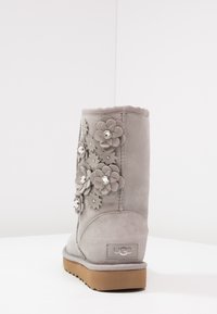 UGG Zimní obuv - grey
