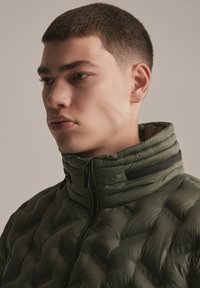 Diverse - Kurtka zimowa