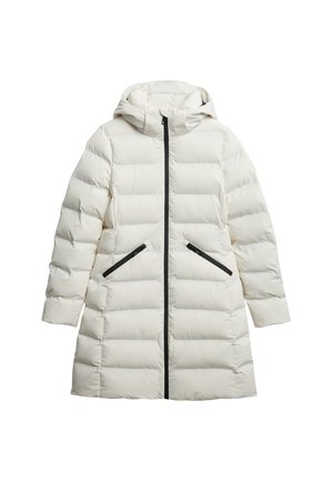 Weißer Steppmantel mit Kapuze, ausgestattet mit einem Frontreißverschluss, zwei schwarzen Reißverschlusstaschen und einem gesteppter Design mit gleichmäßig verteilten Abschnitten.