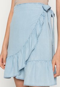 ONLY Wikkelrok - light-blue denim
