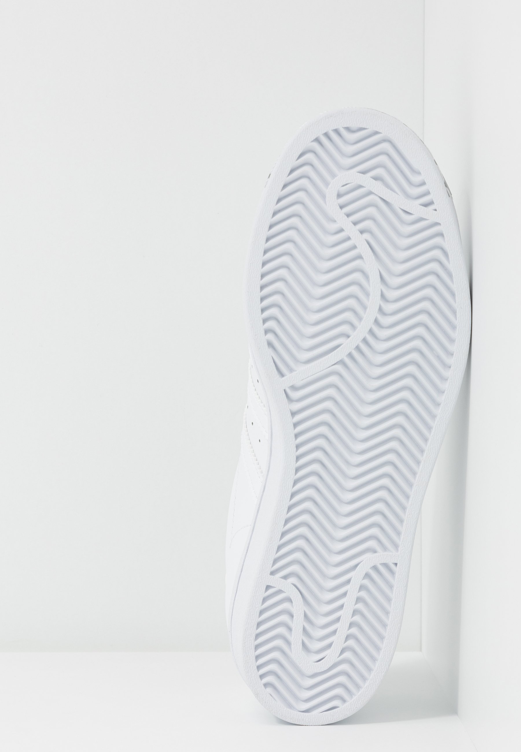 SUPERSTAR METAL TOE Sneakers footwear whitesilver metallic SUPERSTAR METAL TOE Sneakers footwear whitesilver metallic