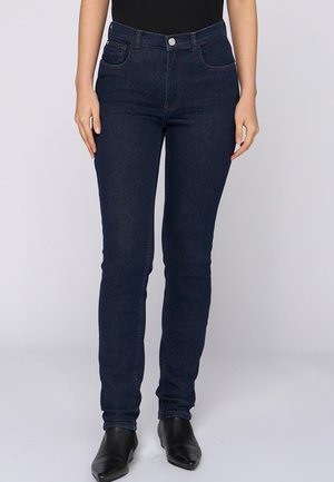 - Jeansy Skinny Fit