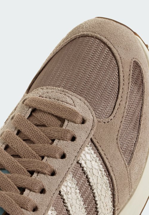 adidas LA TRAINER OG - Trainers - chalky brown cream white clear sky — photo 6