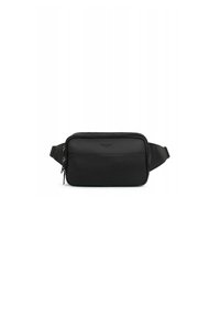 Borsa a spalla rettangolare nera realizzata in materiali lisci e testurizzati, con chiusura a cerniera e tracolla regolabile. Design minimalista.