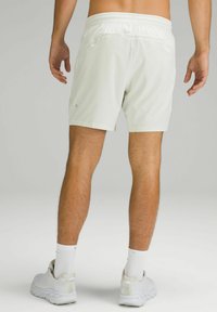 lululemon PACE BREAKER *LINED 18 CM - Träningsshorts - bone