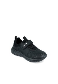 Zapato deportivo negro con parte superior de malla y sintético, cuello acolchado, cierre de cordones y tira de velcro, detalles texturizados y suela de goma.