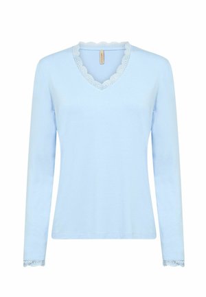 Helehall sinine pika varrukaga V-kaelusega särk, millel on pitsist ääris kaelusel ja varrukate mansettidel, valmistatud pehmest ja hingavast kangast.