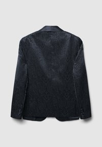 Blazer nero con un design damascato a motivo, risvolto di raso e bottoni decorativi sulle maniche. Vista posteriore, finitura del tessuto liscia.