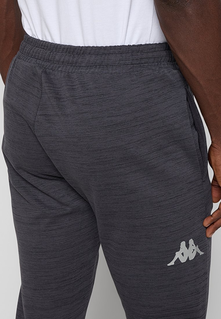 SLIM FIT