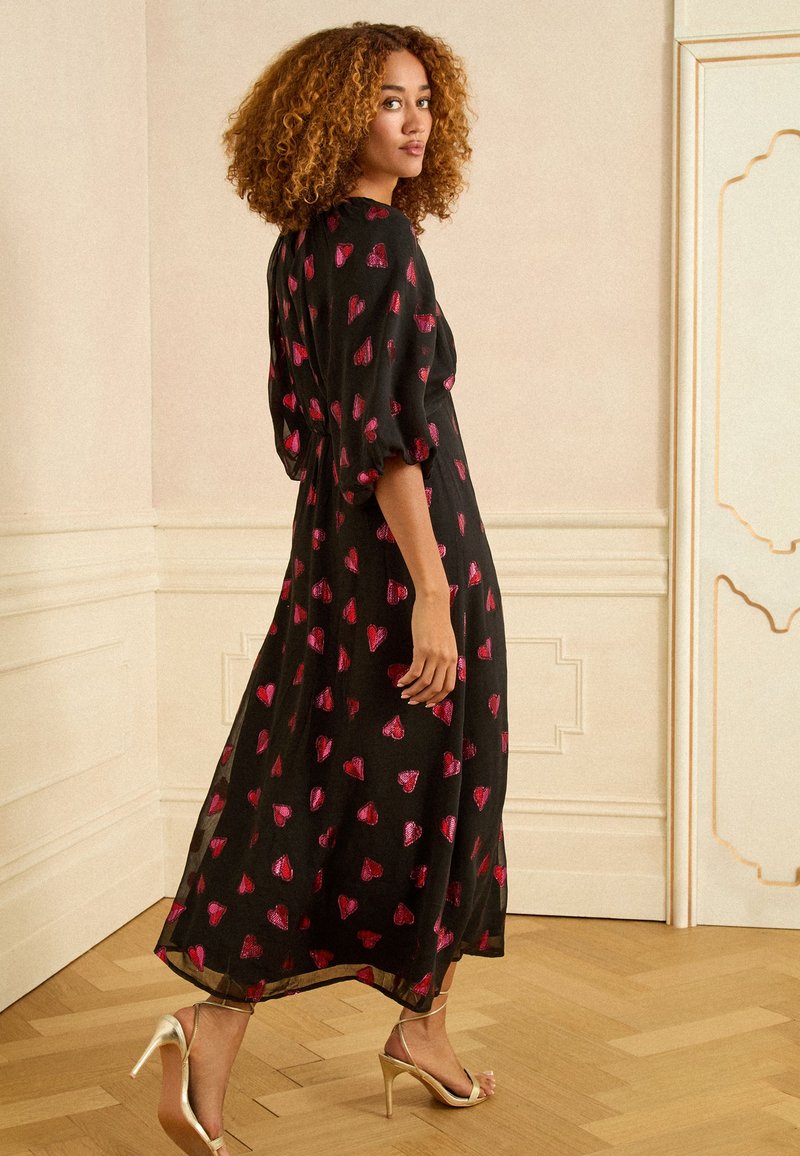 Love & Roses PETITE FIT - PUFF SLEEVE - Maxi dress - black heart/black