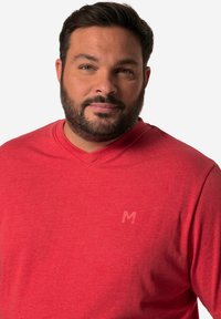 Men Plus HALBARM V-AUSSCHNITT - Jednoduché tričko - red