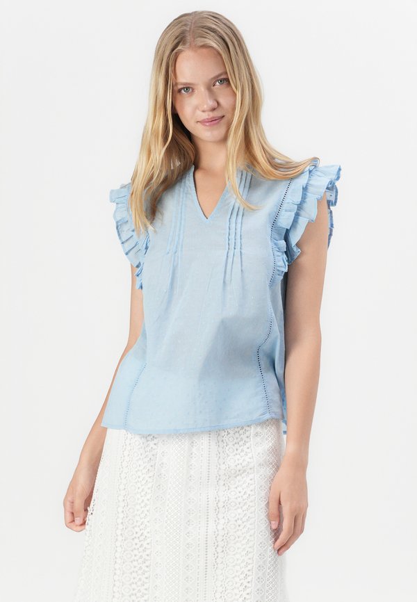 ONLRAINA V NECK RUFFLE - Blouse - soft chambray3