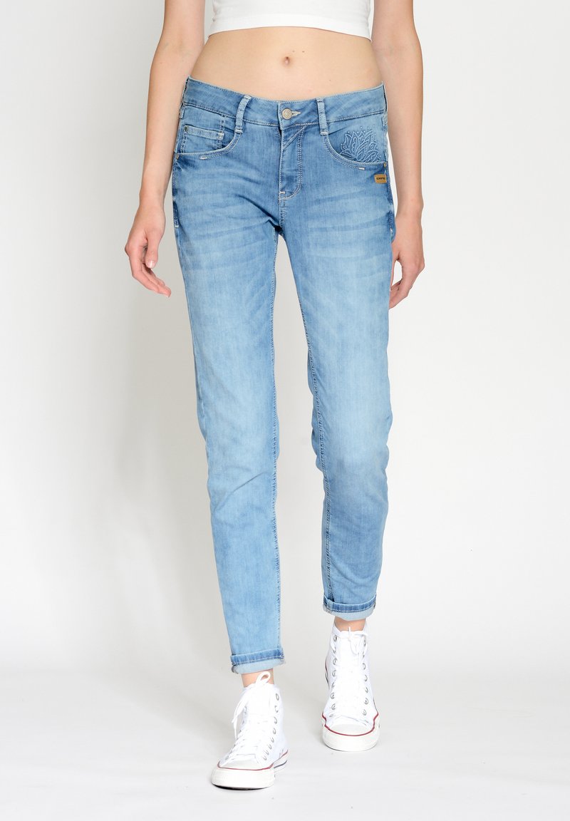 Gang 94AMELIE - Relaxed fit jeans - spring emboss