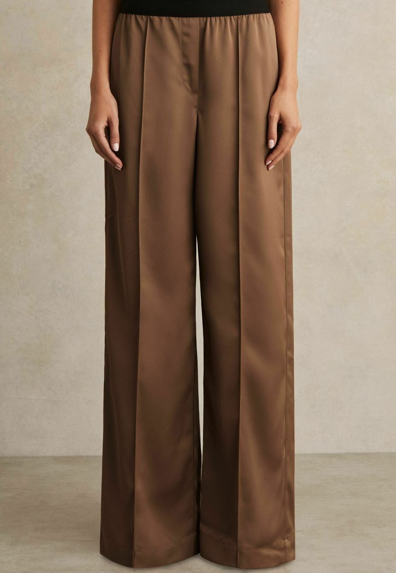 Reiss ELSIE WIDE LEG ELASTIC WAIST - Nohavice - taupe neutral
