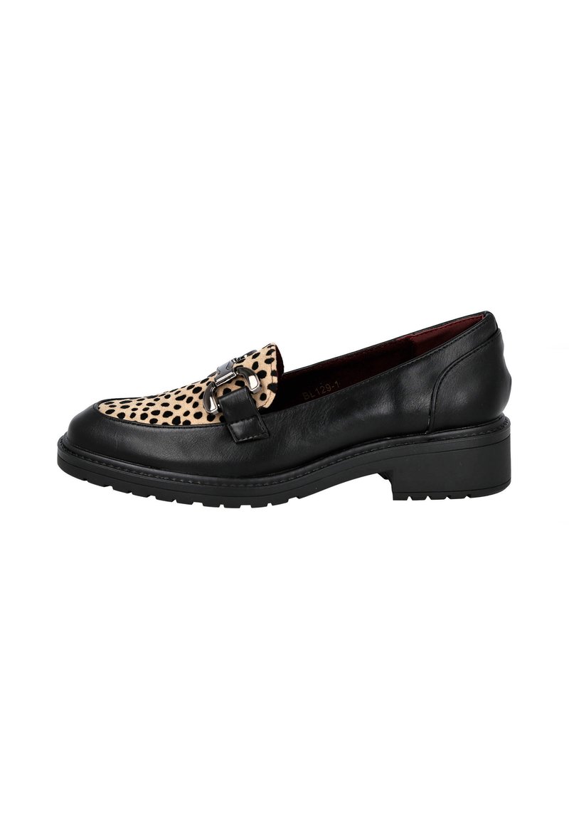 Mocasines de cuero negro con un frente de textil de leopardo, acentos en metal plateado, punta redondeada y un tacón bajo estriado.