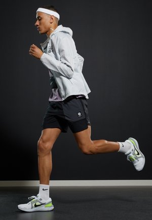 Pantaloncini sportivi - black/anthracite