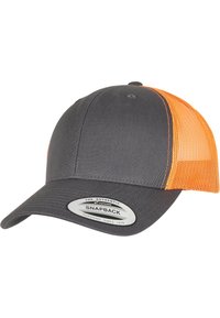 Flexfit - TRUCKER RETRO TRUCKER 2 TONE - Cap - charcoal/neon orange Thumbnail Image 1