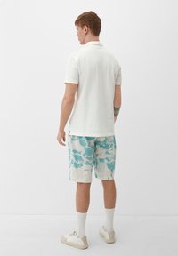 s.Oliver MIT FLAMM STRUKTUR - Poloshirt - weiß