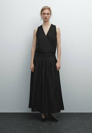 PLEATED - Robe longue - black