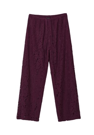 Pantalon en dentelle de couleur violet profond, avec une coupe évasée, une taille élastique avec cordon de serrage et un motif floral sur l'ensemble.
