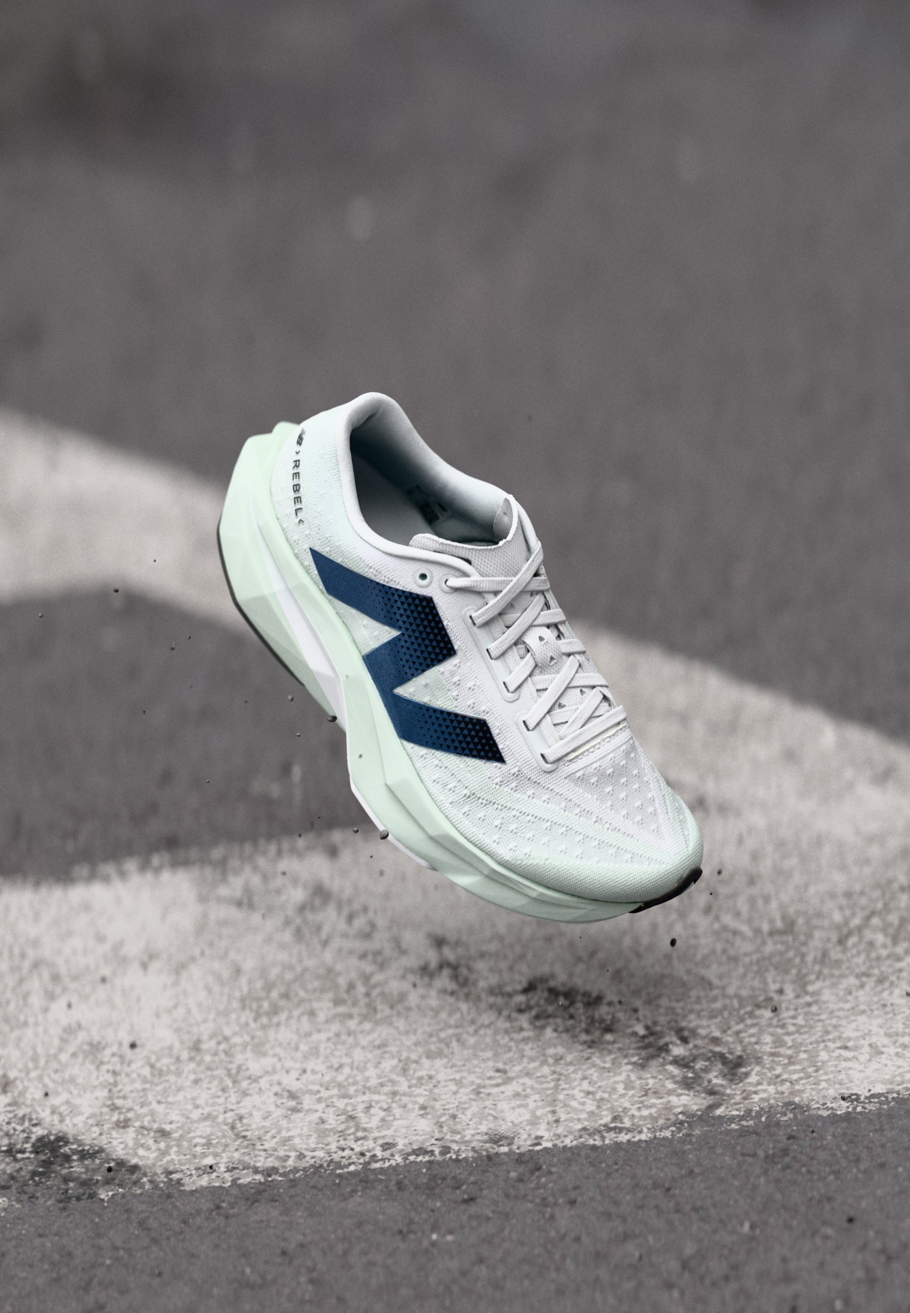 New Balance FuelCell SuperComp Rebel V4 Shoes Mens Size 9 White Mint Running Running Shoes New Balance FuelCell Rebel v4 Green/White  main image 3