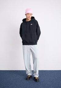 Nike Sportswear SPORTSWEAR CLUB - Φούτερ - black