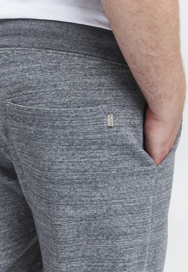 Herren Trainingsanzüge | Blend BT LELNO Jogginghose pewter mix/grau - LO15905 Herren Trainingsanzüge | Blend BT LELNO Jogginghose pewter mix/grau - LO15905