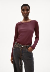 ARMEDANGELS ENRICCAA SOFT - Langarmshirt - cranberry juice